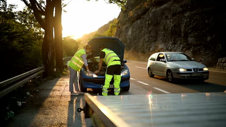 Reliable roadside support for car troubles, accidents, and emergencies anytime, anywhere in Los Angeles.